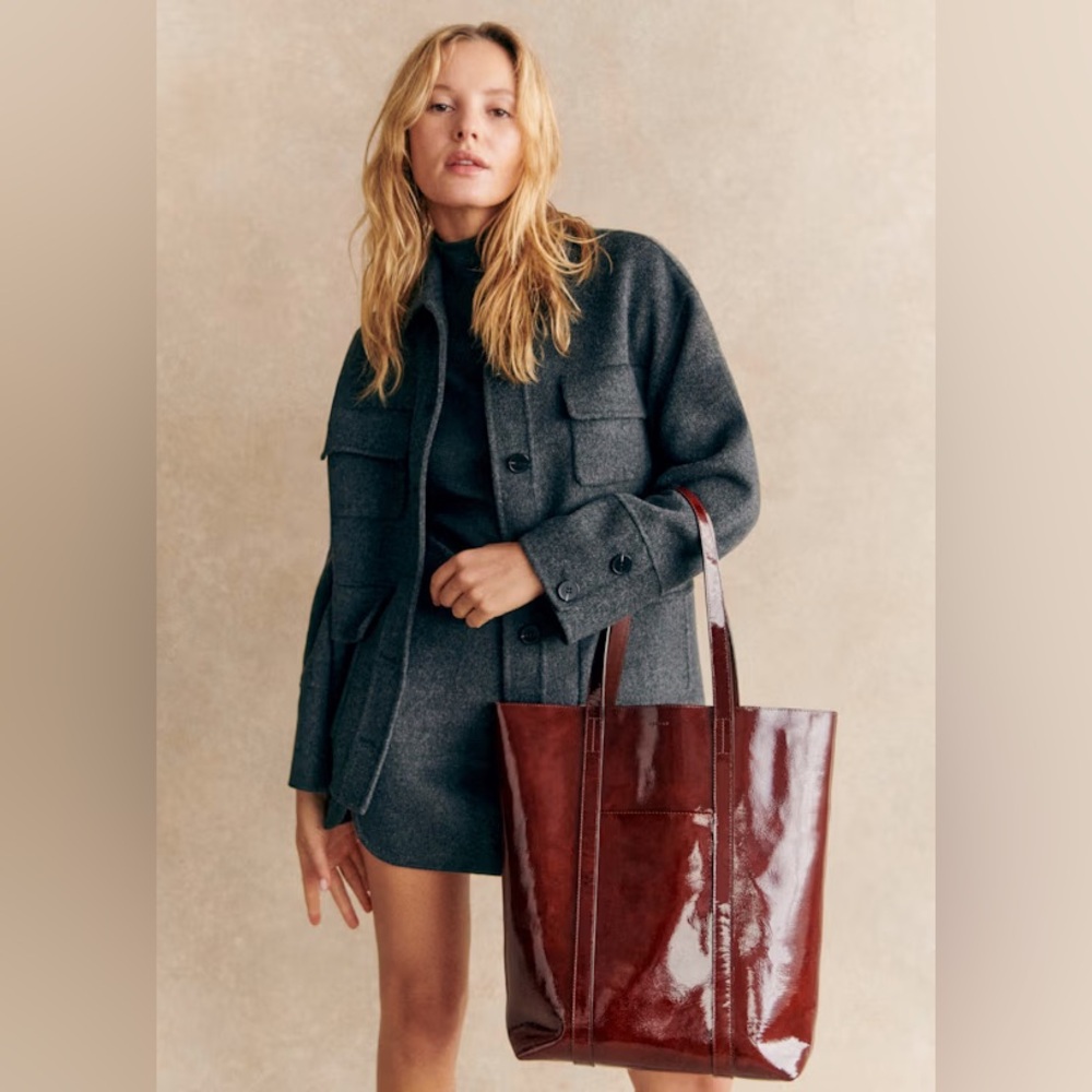 Sezane The Tote in patent mahogany